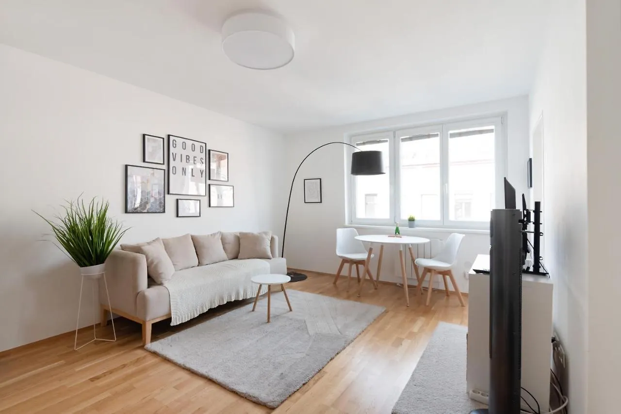 Apartment Modern, Bright Studio -Close To The Center In A Quiet Area Wien