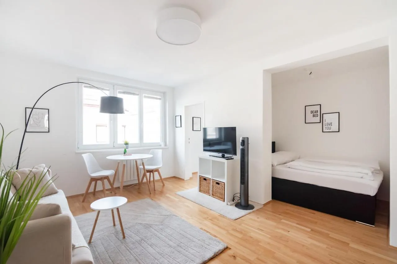 Modern, Bright Studio -Close To The Center In A Quiet Area Wien