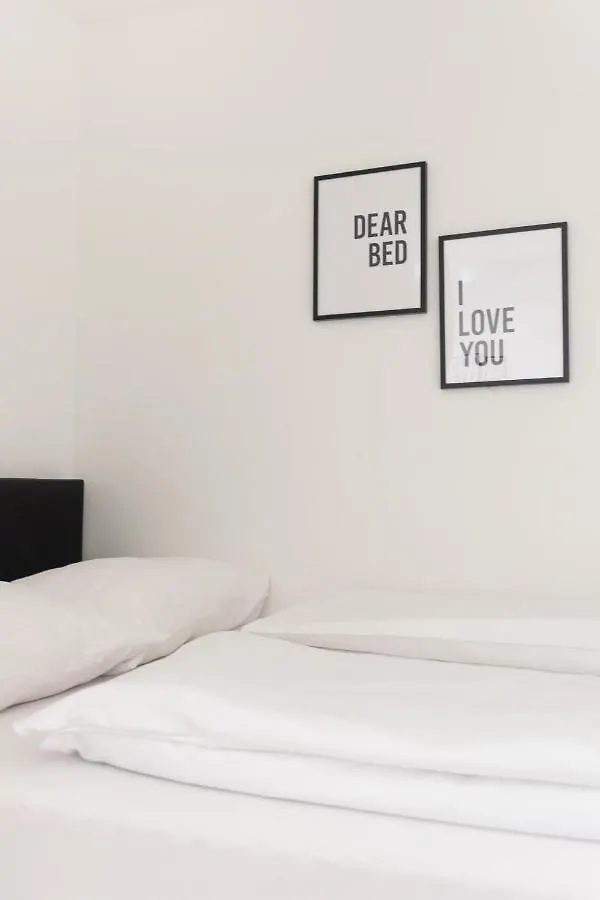 Modern, Bright Studio -Close To The Center In A Quiet Area Wien Apartment